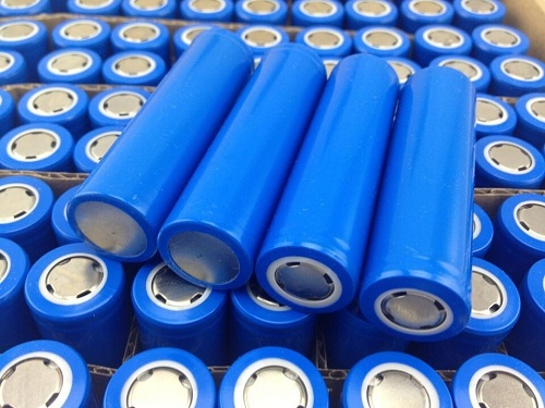 铅酸电池享整合红利 三元锂电需求爆发
