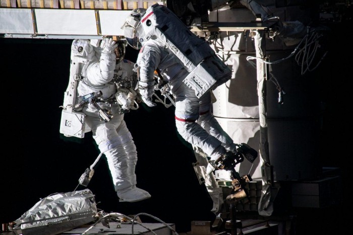 Spacewalking-Astronauts-Shane-Kimbrough-and-Thomas-Pesquet.jpg