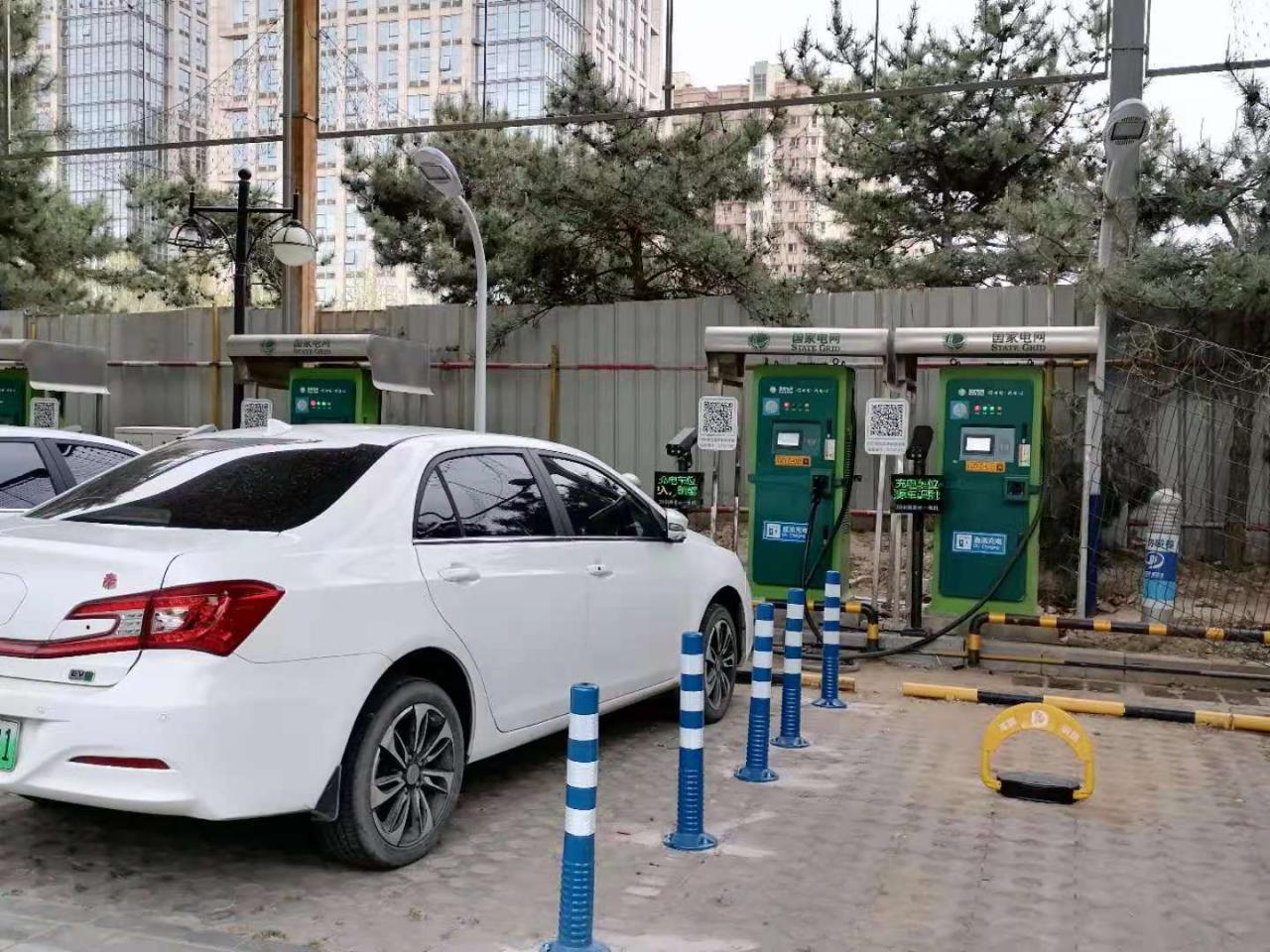 北京停车新规7月1日实施！占车位不充电，加钱