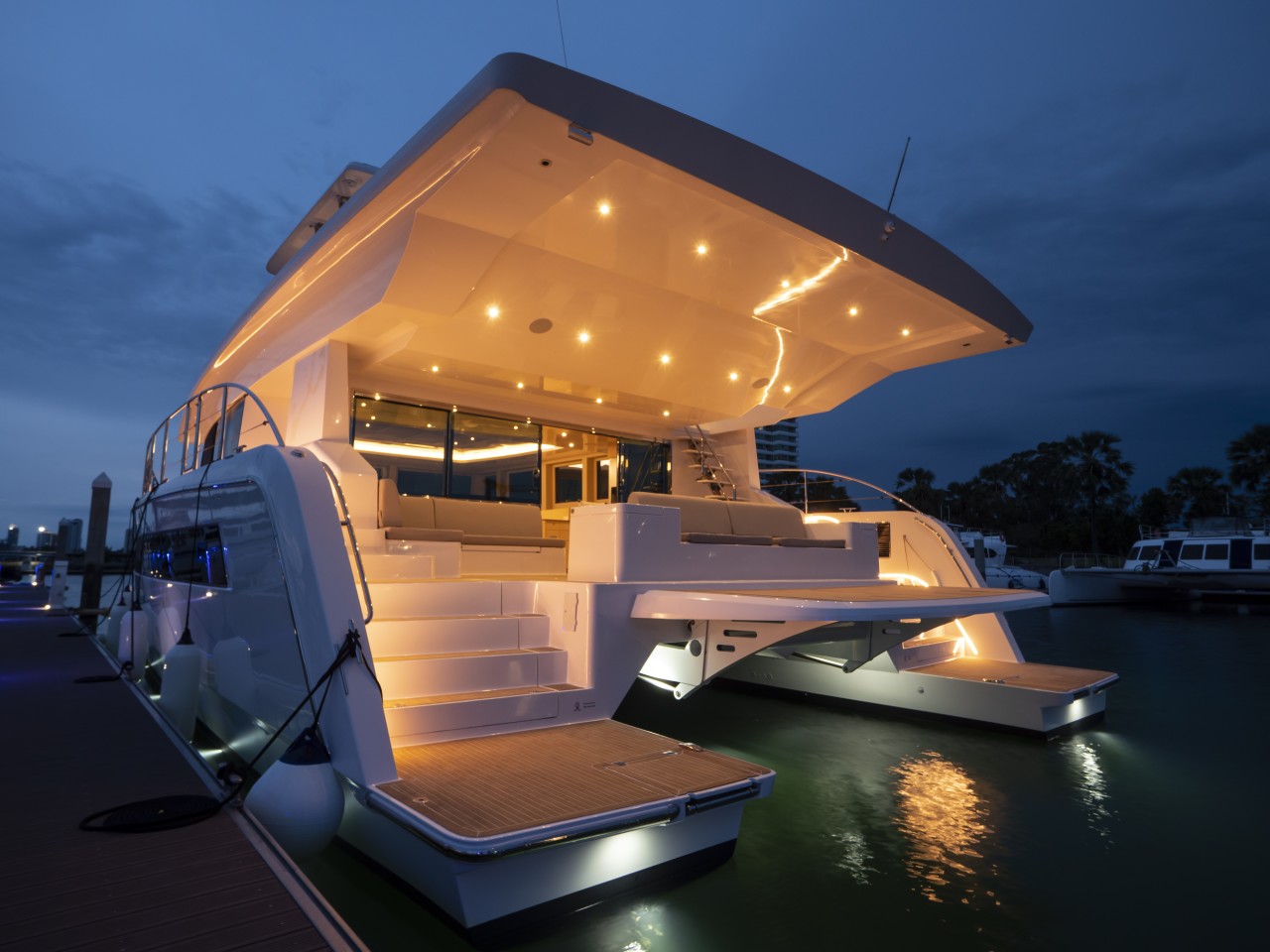 性能更好：Silent Yachts新款太阳能双体船加入风筝翼设计