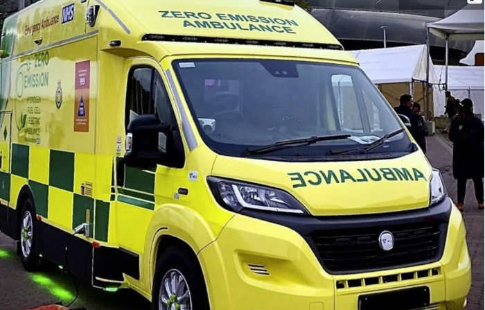 氢动力救护车在伦敦测试前驶入格拉斯哥进行展示