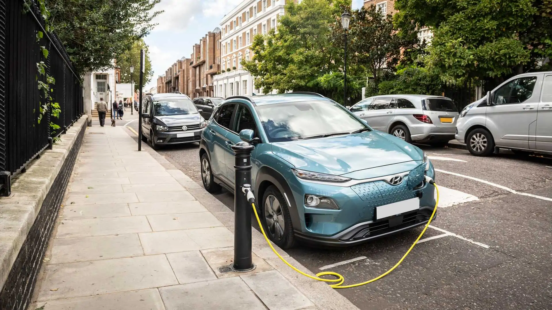 英国汽车组织RAC：电动汽车快速充电费用在8个月内上涨21%