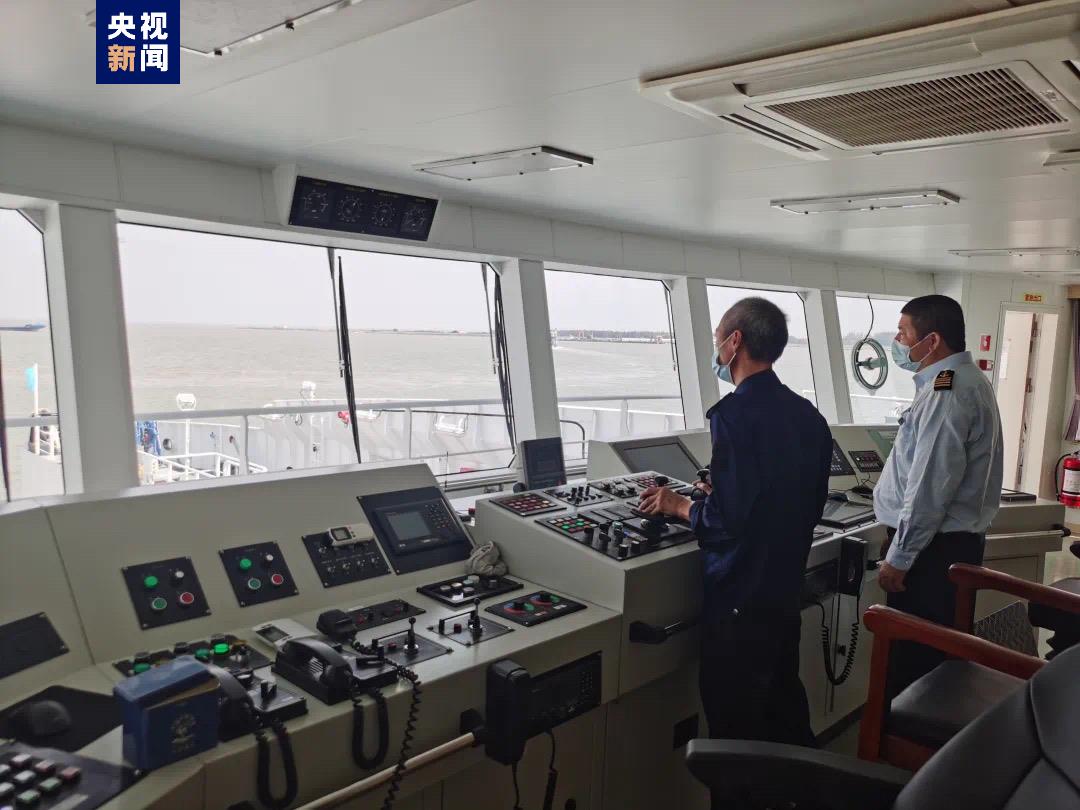 世界首艘纯超级电容动力渡轮抵达上海崇明