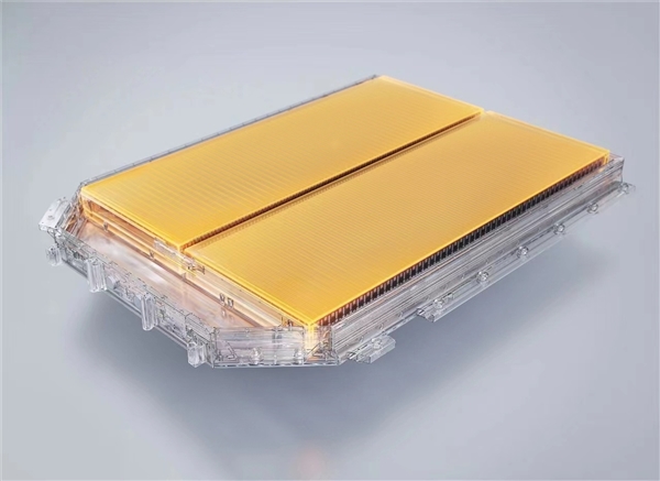 全球量产充电最快的磷酸铁锂！极氪金砖电池发布：15分钟500公里